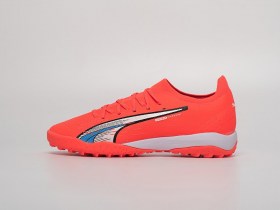 futbolnaya-obuv-puma-ultra-ultimate-tf-2